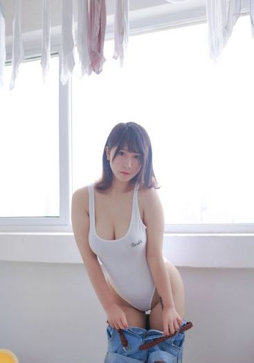 亚洲人妖系列在线播放_日本电影在线