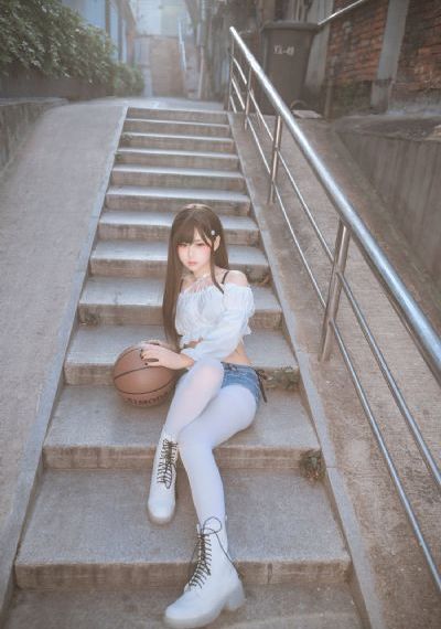 年轻的女房东hd中文字幕_BD英语高清免费观看