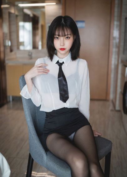 欧美三級免費生活片_有字幕完整版