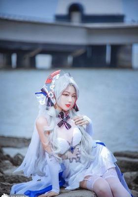 久久国产香港三级_高清完整版
