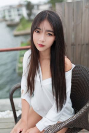 女厕蹲坑偷拍嘘嘘高清精品_BD韩语视频大全