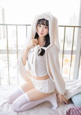avav在线播放_超清影视在线观看
